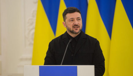 Аналитик Уотсон допустил возможность бегства Зеленского с Украины