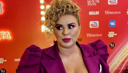 «Увеличили в два раза»: Анна Семенович резко ответила на скандальные кадры из отпуска