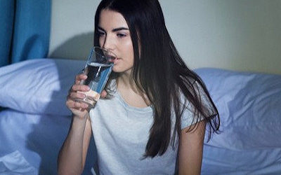 К чему приведёт употребление воды перед сном?