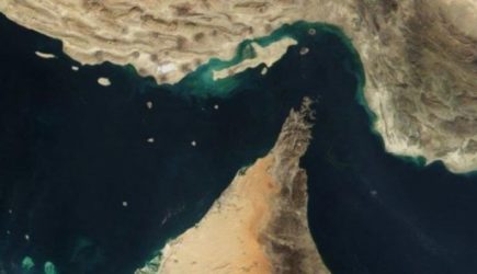 Власти Ирана: Ормузский пролив открыт, но&nbsp;военные корабли США могут быть атакованы