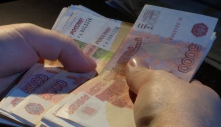 Хазин предрёк третий мощный удар по рублю. Грядёт обвал: «Если останется нынешнее руководство»