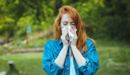 Врач рассказал, как весна влияет на людей с хроническими заболеваниями