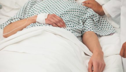 Девушка оказалась на грани смерти и увидела другой мир будущего