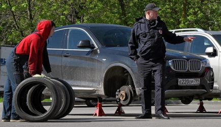 Россиян предупредили о наказании за езду на неправильных шинах