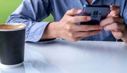 Превосходство Android-смартфонов над iPhone объяснили