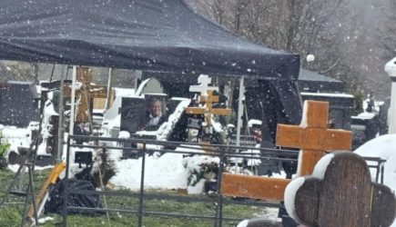 Ощетинились оружием: как в Москве прощаются с Алексеем Пимановым