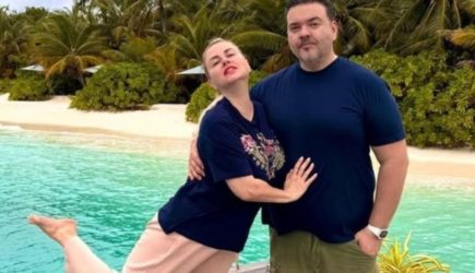 Анна Семенович на Мальдивах: фанаты спорят о резком преображении пары