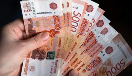 Названа одна из главных причин затяжного укрепления рубля