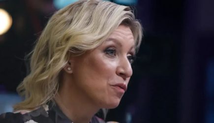 «Вы не поверите, кто у нас ходит на форуме»: Захарова высмеяла журналиста BBC, который явился на ПМЭФ