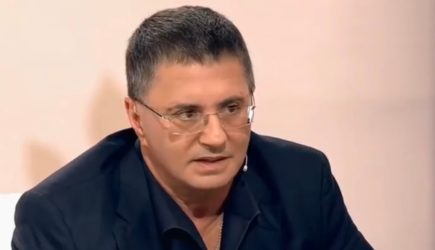 «Тихие убийцы» костей: доктор Мясников назвал 3 разрушающих скелет продукта – после 40 лет особенно опасны