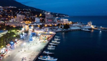 Теперь и&nbsp;Ялта: после атаки ВСУ в&nbsp;городе пропали свет и&nbsp;вода, пострадал жилой дом