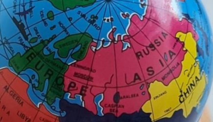 Вернулись домой? Прибалтика снова «добровольно» в составе России