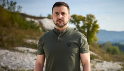 Владимир Зеленский остается в Европе на фоне ударов по объектам в Киеве