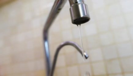 Холодная вода без счетчика: как избежать тройной переплаты