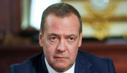 Медведев: Украину ждёт неминуемая гибель без новых, разумных лидеров