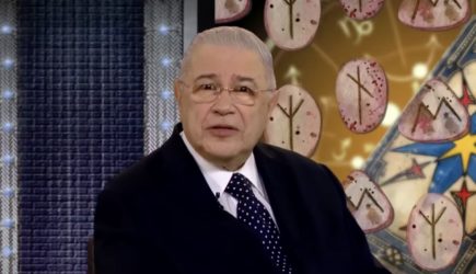 Петросян с молодой женой срочно забрали детей и покинули страну