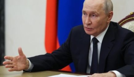 Песков: Путин готов распорядиться не наносить удары в день выборов